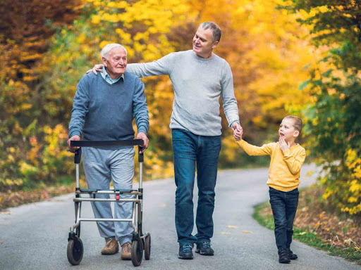 حفظ و تقویت روابط اجتماعی موثر در سلامت روان سالمندان
